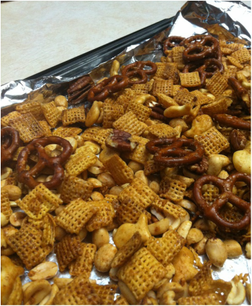 healthy party mix, healthy snack mix, sweet and smoky snack mix, snack mix recipe, healthy game day snack, enticing healthy eating